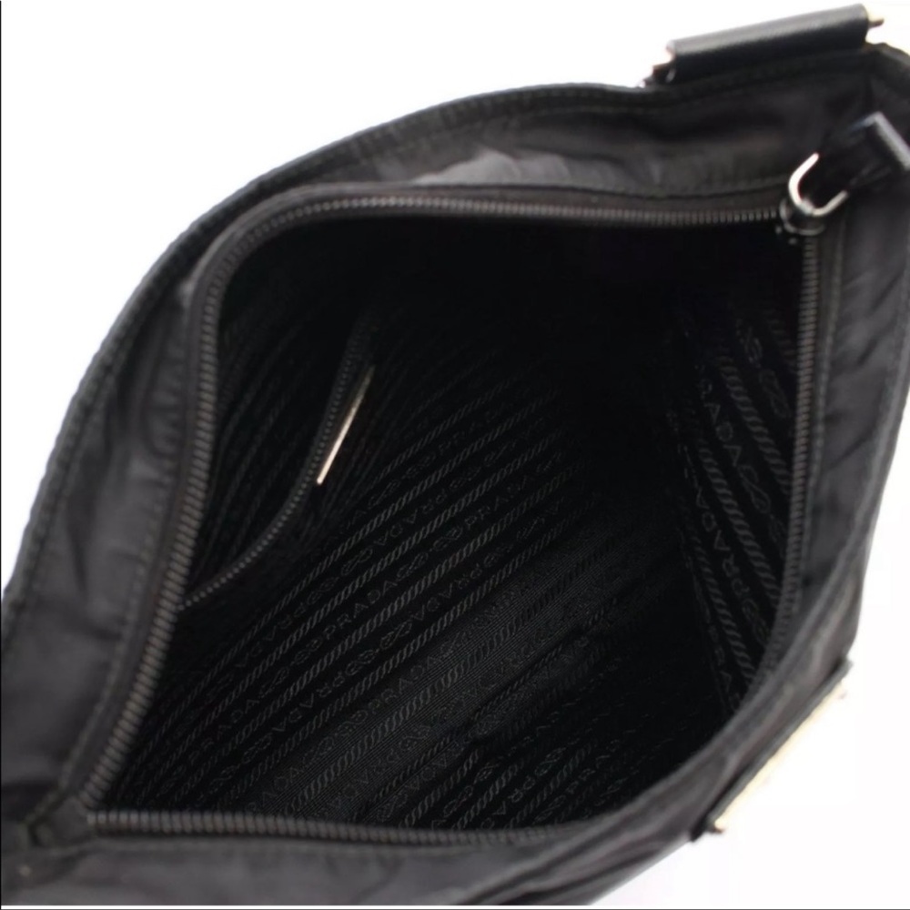 Prada Crossbody like new - Picture 4 of 4